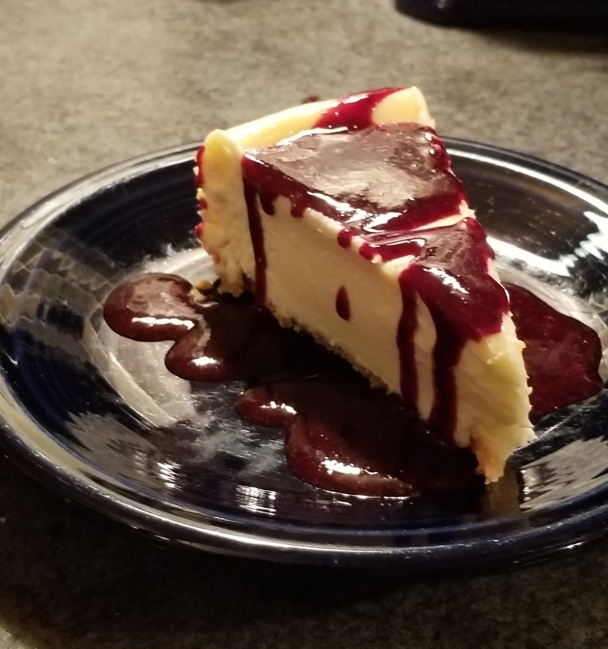 CheesecakewithBBcoulis
